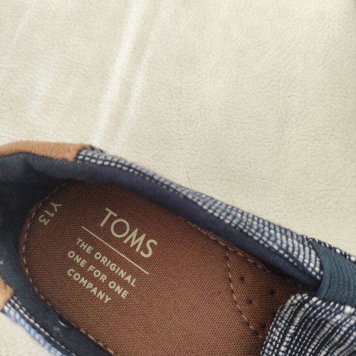 Toms children's shoes size Y13 like new, grey and blue