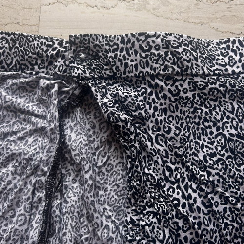Sinsay Animal Print Skirt size L like new, black and white