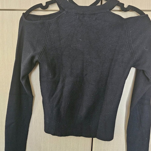 Zara ribbed black top with open shoulders like new, size medium