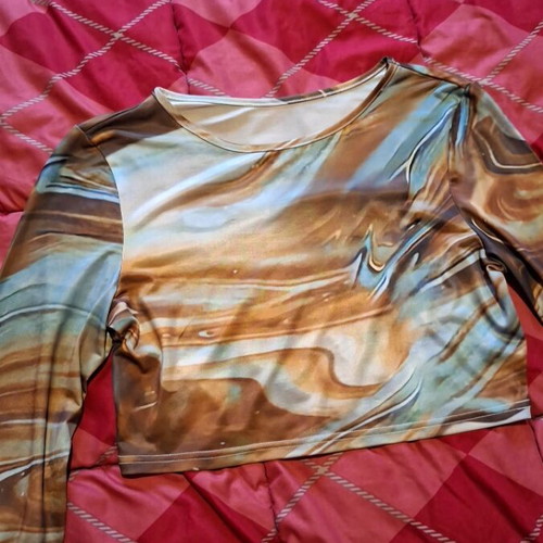 Crop blouse like new, gray and gold