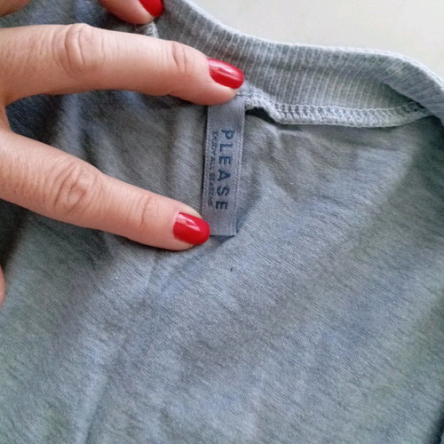Please dress used, double layer, size S