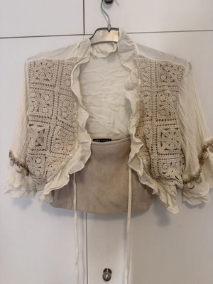 Boho ζακετάκι με λεπτομέρεια στο μανίκι και bustier Zara size M σαν καινούργιο