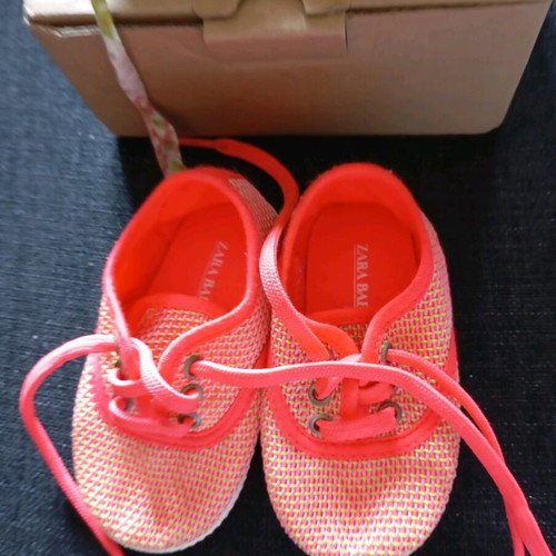 Zara baby shoes like new, sizes 17/18 and 19
