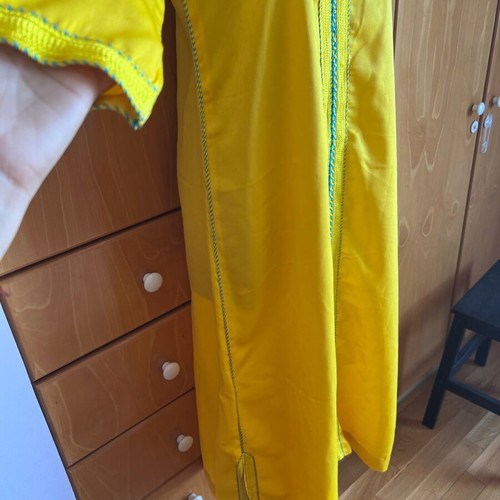 Yellow Moroccan kaftan satin with cotton like new