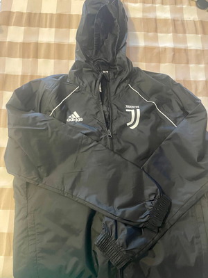 Adidas Juventus αδιάβροχο αντιανεμικό μπουφάν μαύρο 11-12 ετών