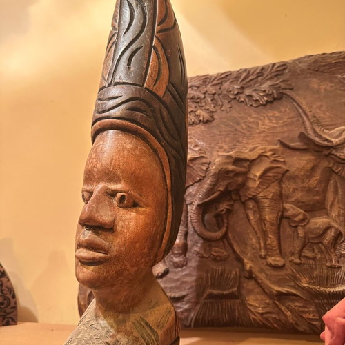 African bust wooden sculpture like new, handmade vintage