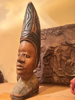 African bust wooden sculpture like new, handmade vintage