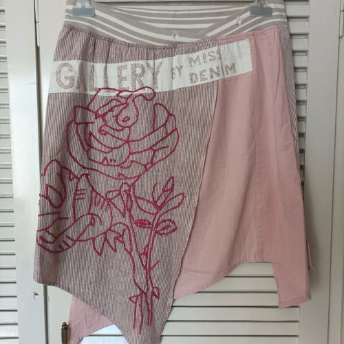 Asymmetric skirt with embroidery used, size M, pink