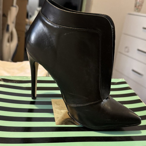 Axel black high ankle boots used, size 38