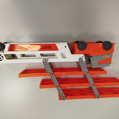 Hot Wheels Mega Hauler truck like new with space for 50 cars