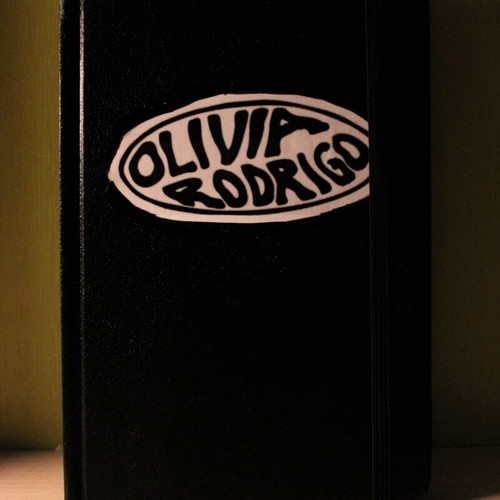 Olivia Rodrigo notebook A5, 100 pages