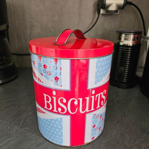Vintage biscuit tin used
