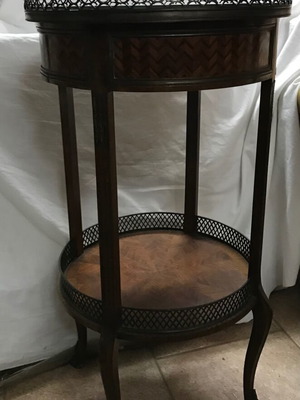 Set of 2 Louis XVI style tables used, antiques