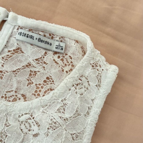 Bershka Lace Cropped Top like new, white, XS