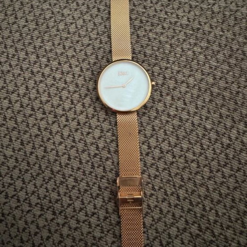 Jcou women's watch new, gold color