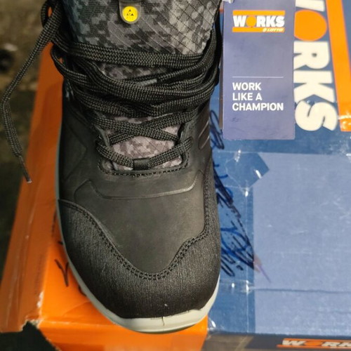 Lotto electrician safety boots new, size 45, black and grey
