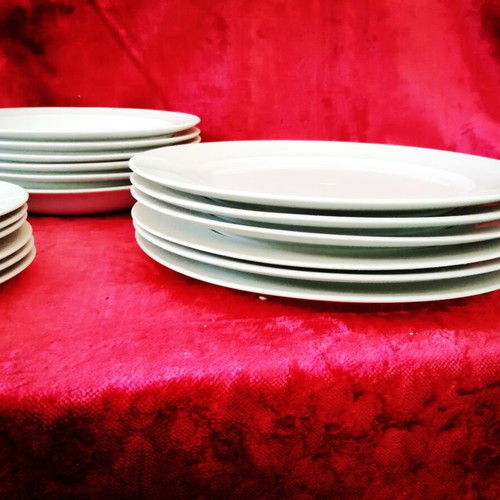 Ionia Plates Set of 24 New from 1988 White