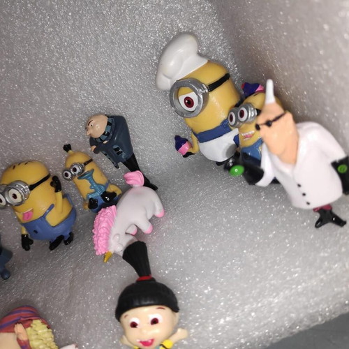 Minions Despicable Me collectible set of 12 figures