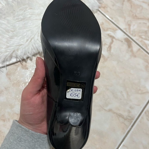 Shoes size 36 like new black with leather insole