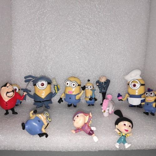 Minions Despicable Me collectible set of 12 figures