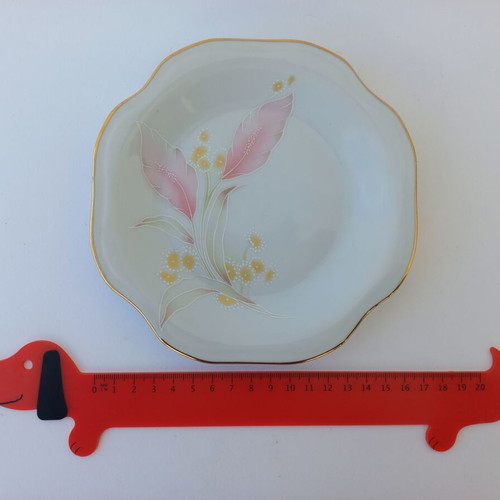 Set of 4 vintage dessert plates like new, porcelain, former Yugoslavia Boris Kidric