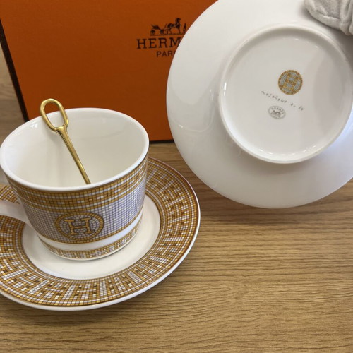 Hermes coffee set, 100% porcelain