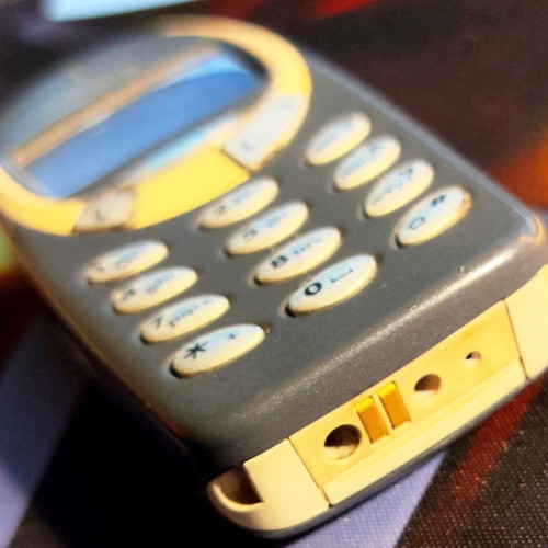 Nokia 3310 and 3330 used mobile phones with unknown condition