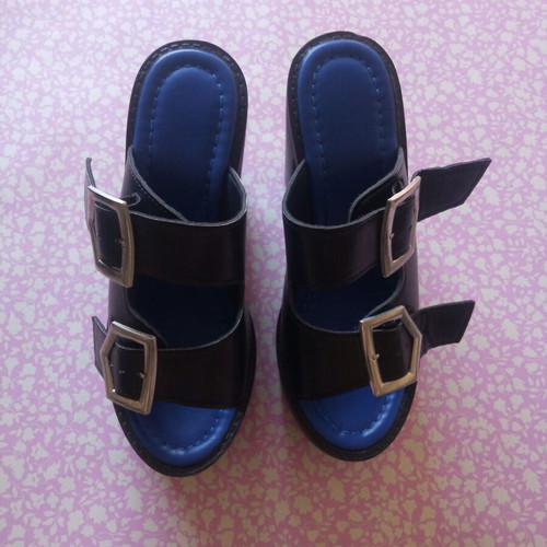 Black platform sandals size 36