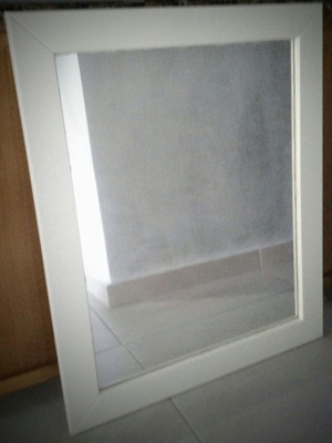 Mirror with white wooden frame like new, 81x66 cm