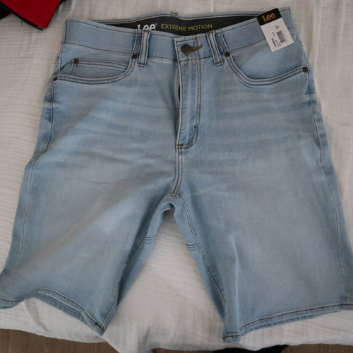 Lee Jean bermuda shorts new, size M, blue