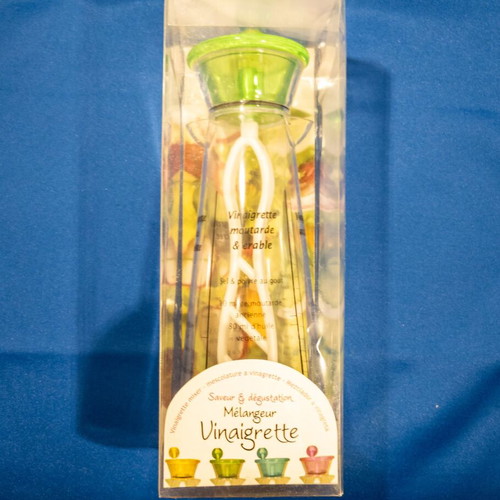 Salad Dressing Mixer Shaker Blender with recipes, green cap