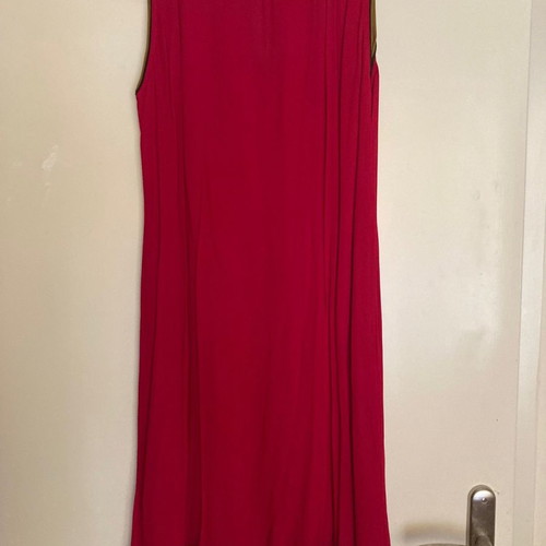 Sleeveless dress handmade from India new, with beads, red