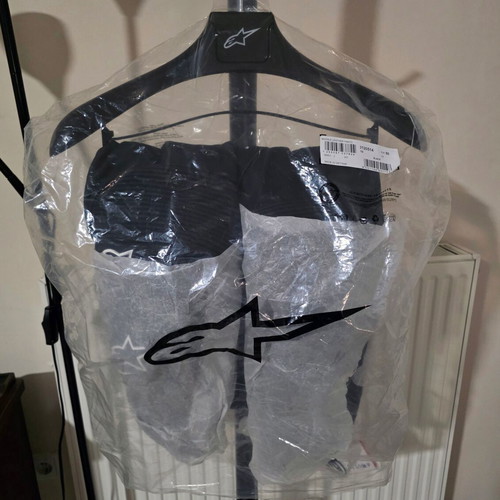 Παντελόνι μοτοσικλέτας AlpineStars Missile Black δερμάτινο καινούργιο μέγεθος 50