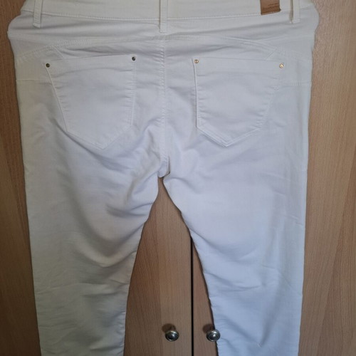 Stradivarius white elastic pants like new, size L
