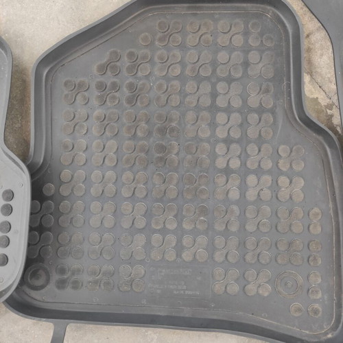 Marke Plastic Floor Mats for VW Polo 6C, 6R like new