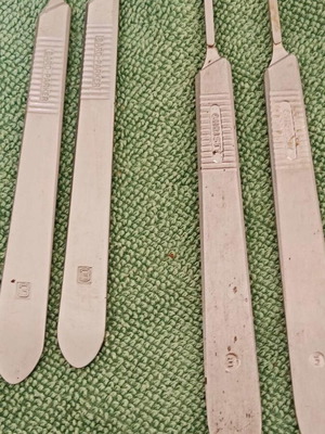 Scalpel handles like new