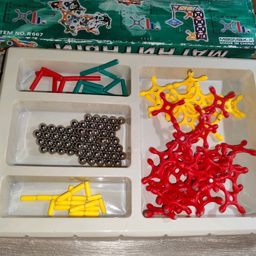 Magnetic construction set used, 144 pieces, vintage
