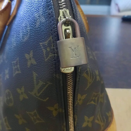 Louis Vuitton Alma bag used brown vintage handbag