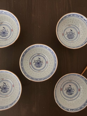 Set of 5 Chinese bowls used, porcelain with Asian design