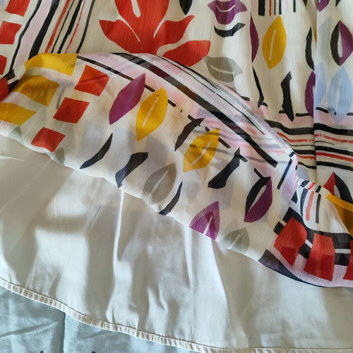 Colorful blouse like new, ideal for plus-size woman