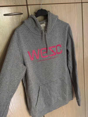 Wesc sweatshirt size medium like new, gray and pink