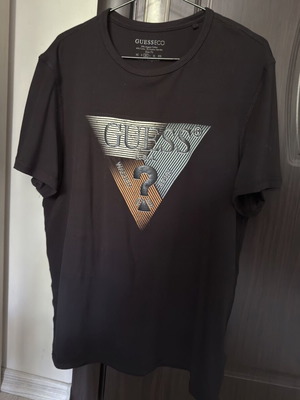 Guess men's t-shirt like new, black, size M/S