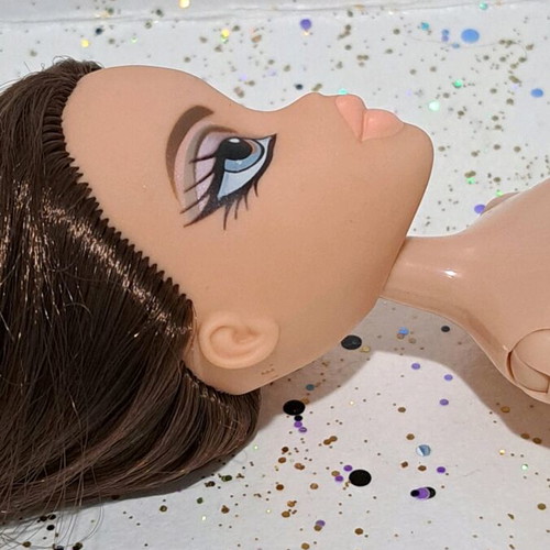 Bratz Salon'n'spa Dana doll #2 nude like new with flaws