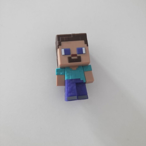 Kinder Minecraft Steve figure like new