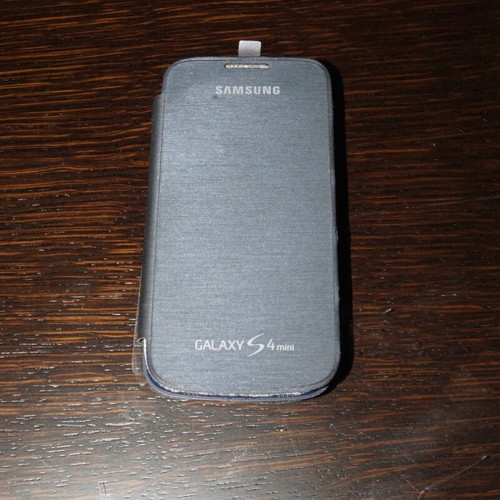 Original Samsung EF-FI919BBEGWW phone case for S4 Mini like new, black