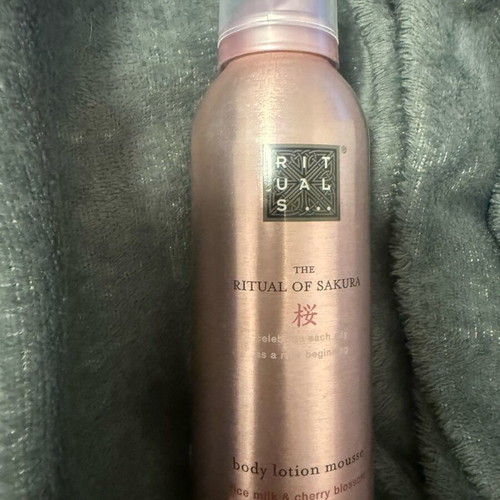 Rituals The Ritual Of Sakura moisturizing body mousse 150ml new