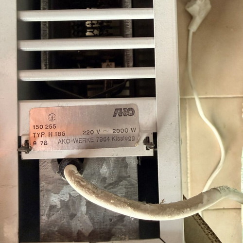 Ako space heater used with thermostat and wall mount