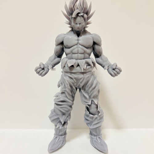 Son Goku Super Saiyan resin figure 15 cm like new