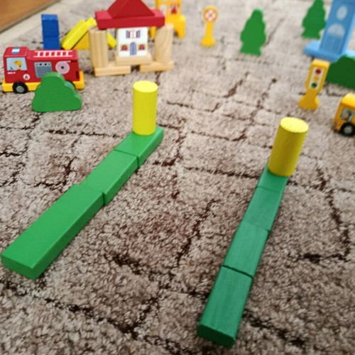 Wooden colorful blocks like new, 97-100 pieces with vehicles