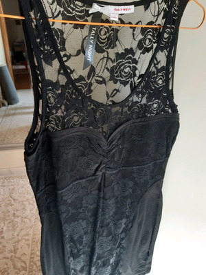 Modern elastic dress new, size M, black